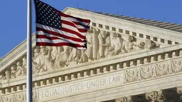 El Tribunal Supremo de EE.UU. reafirma la política de Trump sobre pasaportes y género