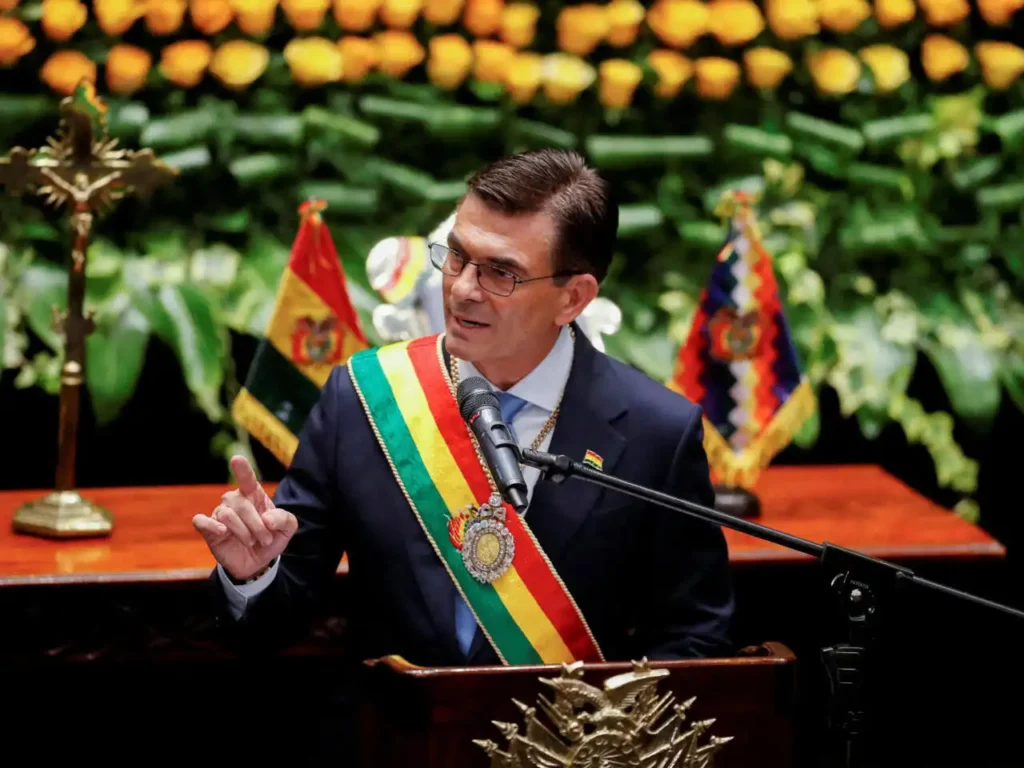 Rodrigo Paz Pereira asume la presidencia de Bolivia en un contexto de crisis económica