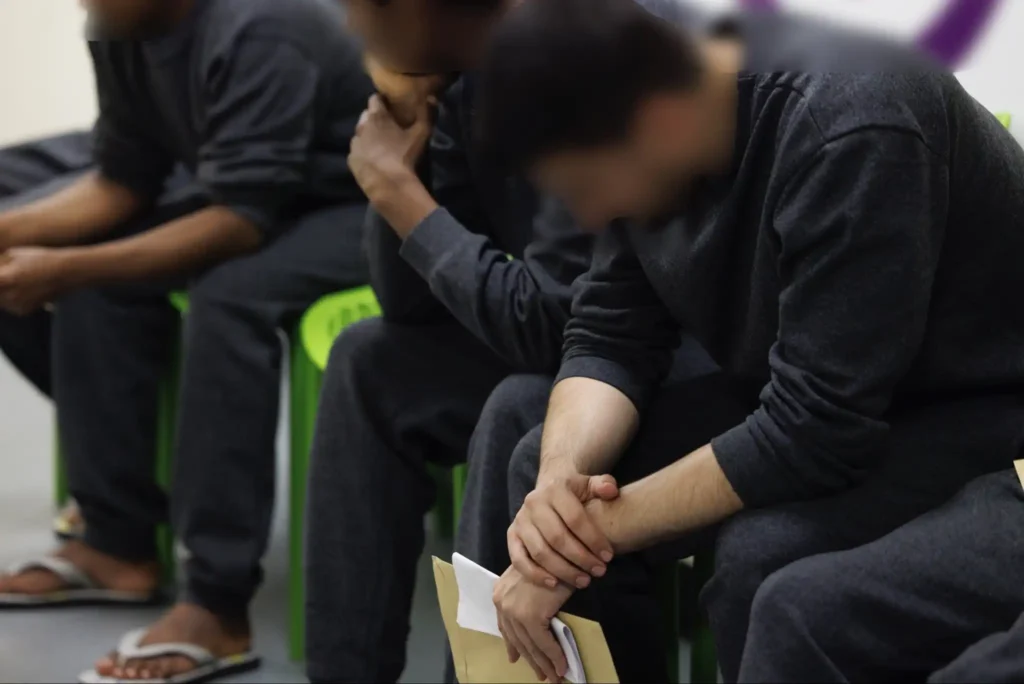 El Reino Unido se inspira en Dinamarca para endurecer su política migratoria