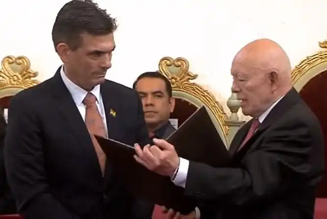 Rodrigo Paz Pereira: Un Nuevo Amanecer para Bolivia