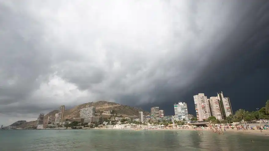 El Clima en Alicante: Un Inicio de Semana Soleado y Estable