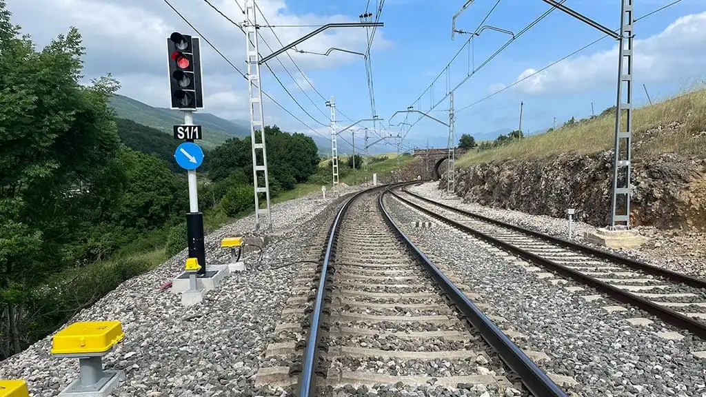 Innovación y Modernización en el Transporte Ferroviario Español: El Caso de Enyse