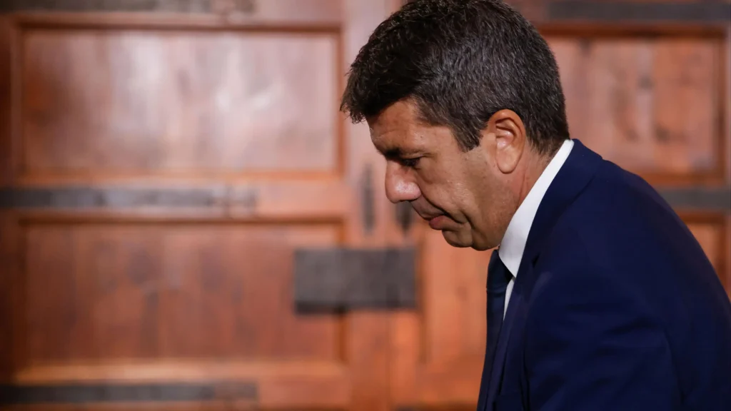 Crisis Política en la Generalitat: La Dimisión de Mazón y el Futuro del PP Valenciano