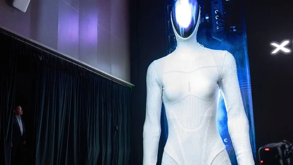 El Futuro de la Robótica: Conociendo al Robot Humanoide IRON de Xpeng Motors