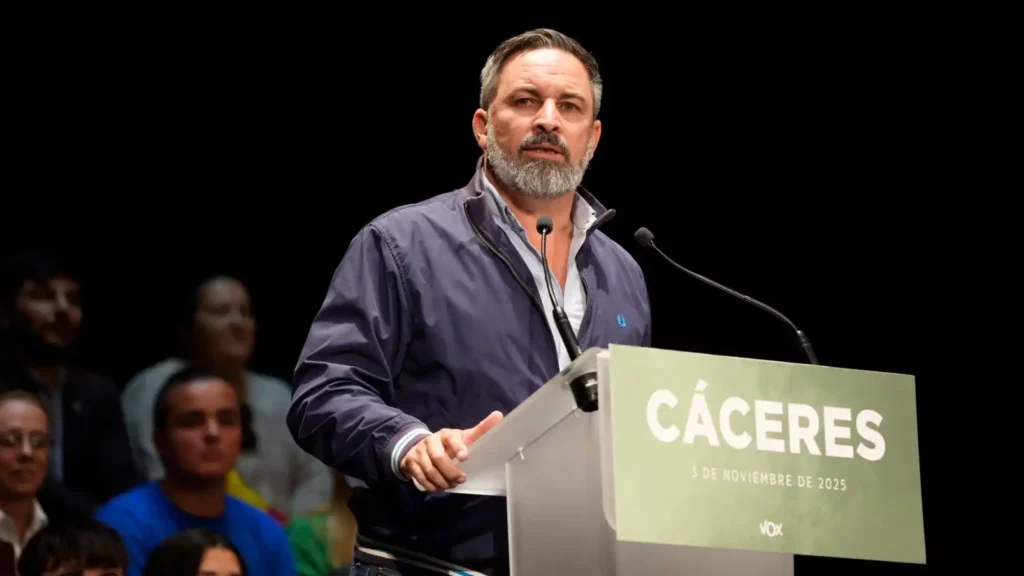 Sánchez Llama a Abascal a Evitar Pactos con el PP en Valencia