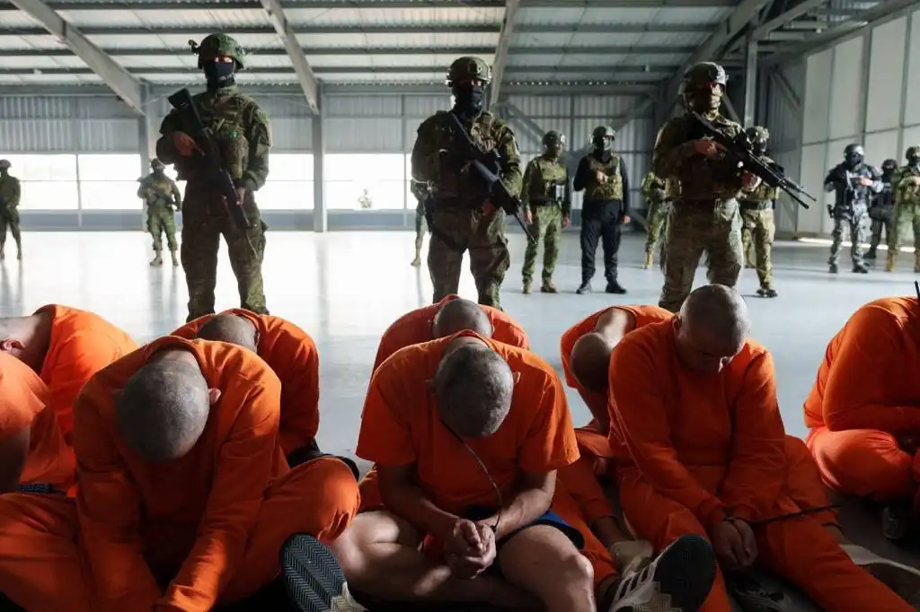 La Nueva Cárcel de Ecuador: Un Reflejo del Modelo Bukele