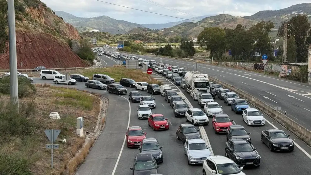 Colapso Vial en la A-7: La Repetida Crisis del Tráfico en Málaga