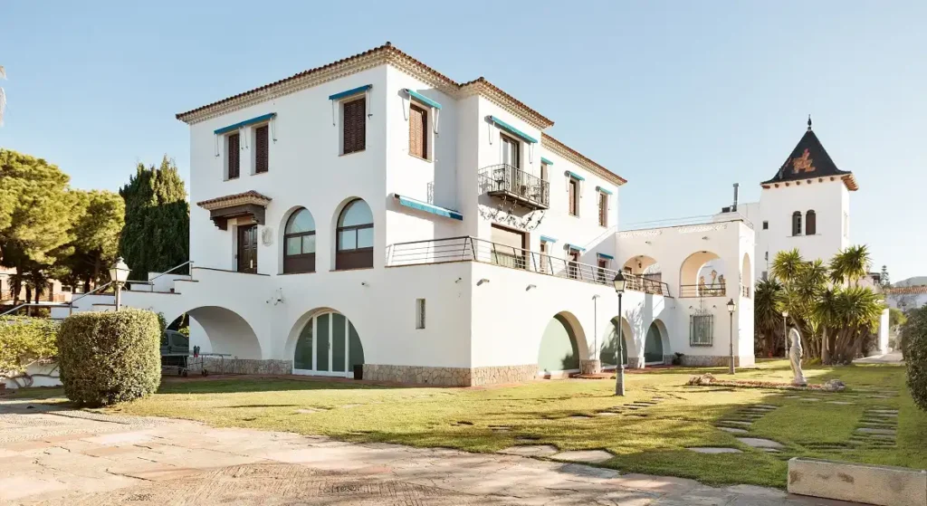Renovación del Hotel Capri: Un Nuevo Destino de Lujo en Sitges