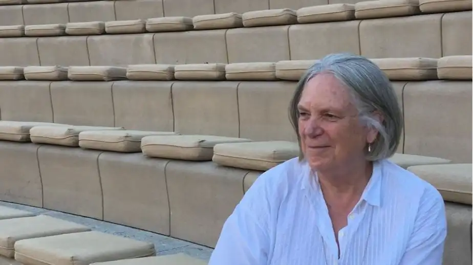 Anne Bogart: El Teatro como Espacio de Resistencia Cultural