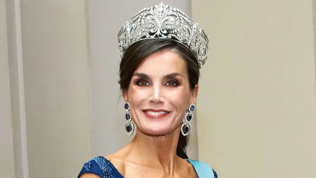La Tiara Flor de Lis: Un Legado Real en la Exposición de Victoria Eugenia