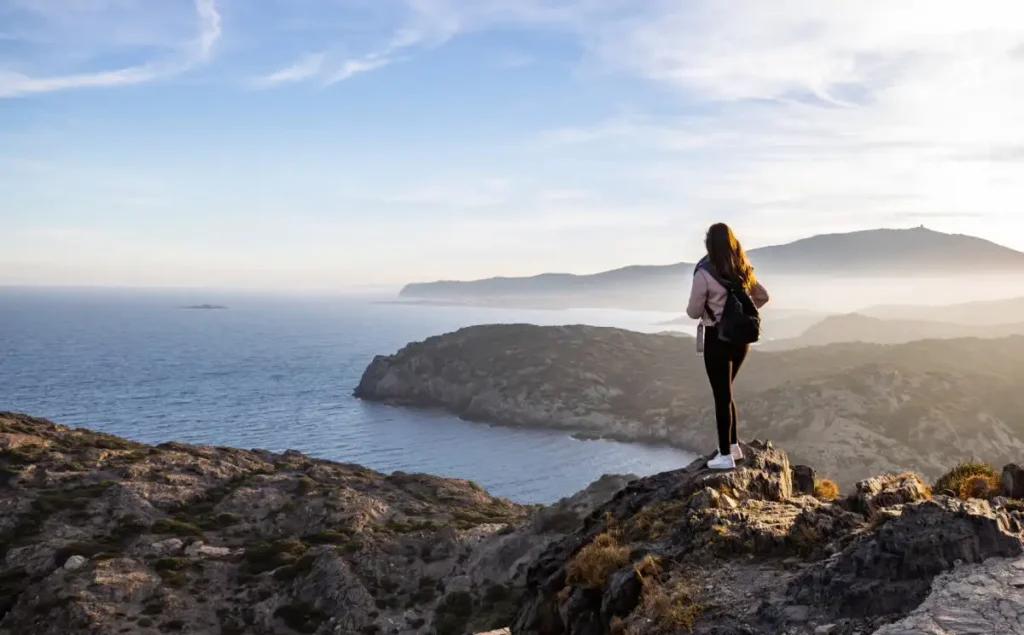 Cataluña se Prepara para una Nueva Ley de Turismo: Un Enfoque en la Sostenibilidad y la Convivencia