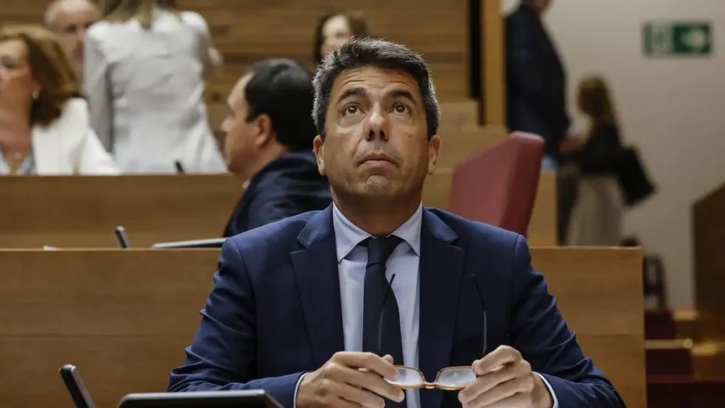 Cambios en el liderazgo del PP valenciano: La renuncia de Carlos Mazón