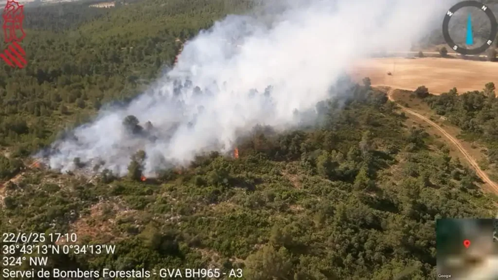 Incendio en Bocairent: La rápida intervención de bomberos evita una tragedia mayor