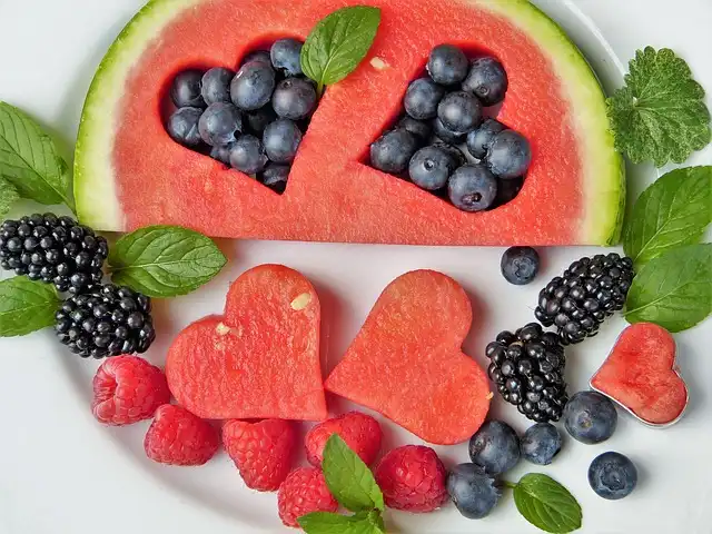 Alimentos que Elevan la Presión Arterial y Mitos sobre Remedios Naturales