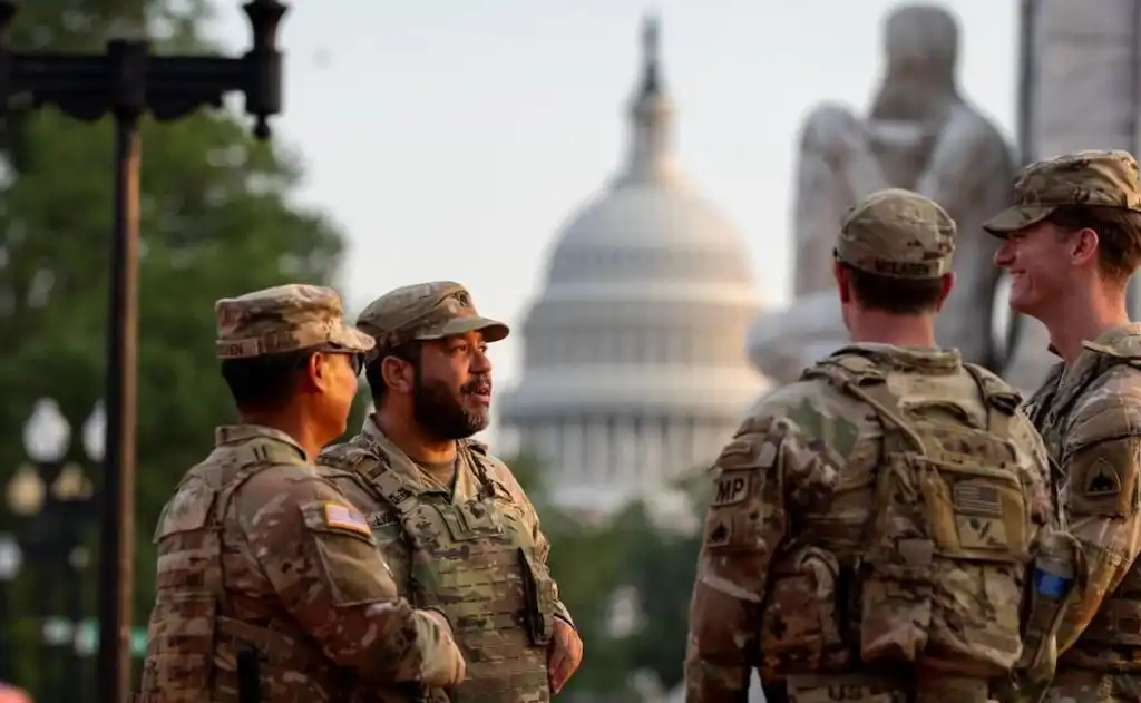 Decisión Judicial sobre el Despliegue Militar en Washington: Un Golpe a la Autoridad de Trump