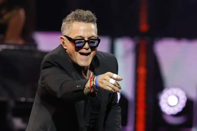 Alejandro Sanz Reflexiona sobre la Felicidad y su Nuevo Álbum en ‘La Revuelta’