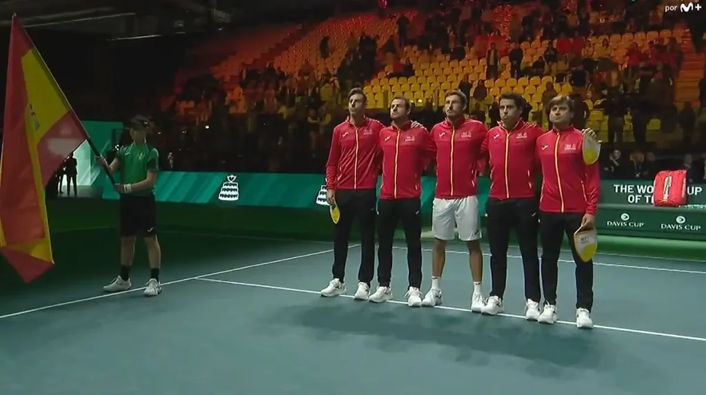 España se acerca a la final de la Copa Davis tras un emocionante triunfo de Carreño