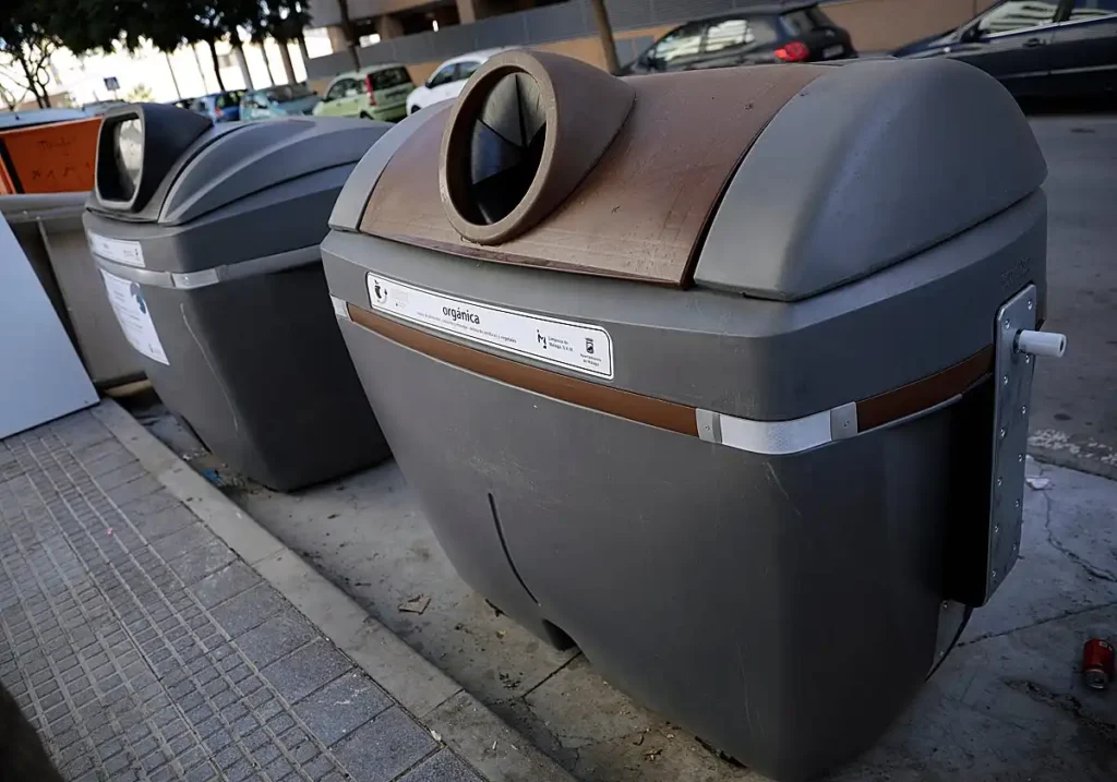 Controversia en Málaga: La Nueva Tasa de Basura y sus Implicaciones para las Familias