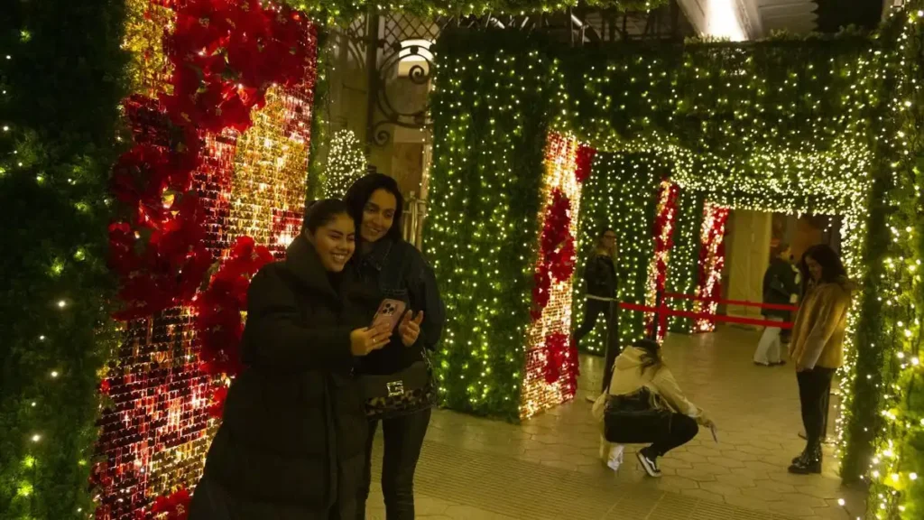 Barcelona se Prepara para un Brillante Encendido Navideño