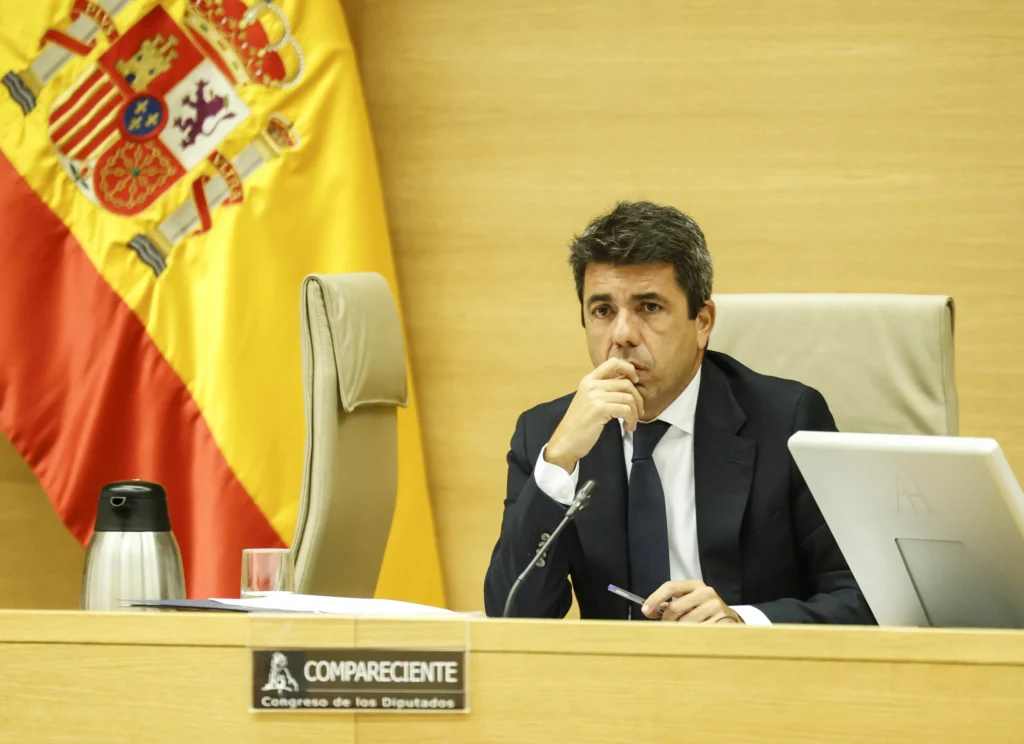 Análisis de la Actualidad Política en España: Reuniones Secretas y Propuestas de Paz