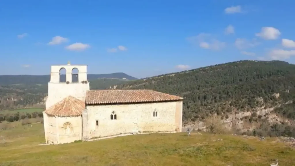 La Ermita de San Pantaleón: Un Tesoro del Románico en Burgos