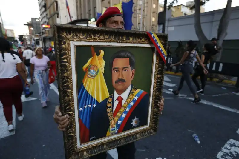 Venezuela en la Encrucijada: Maduro Llama a la Defensa Nacional