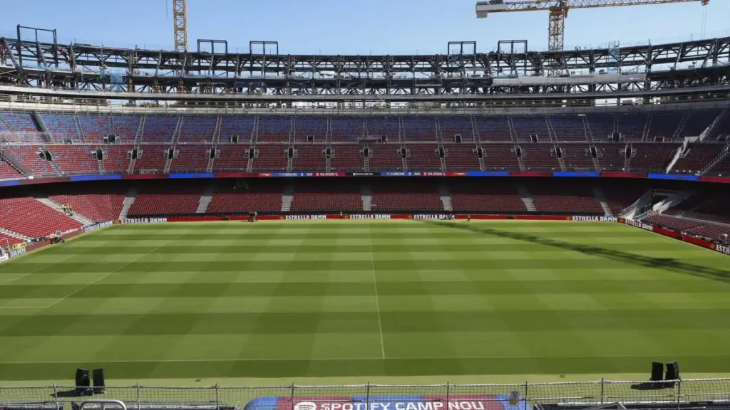 Irregularidades Laborales en la Reconstrucción del Spotify Camp Nou
