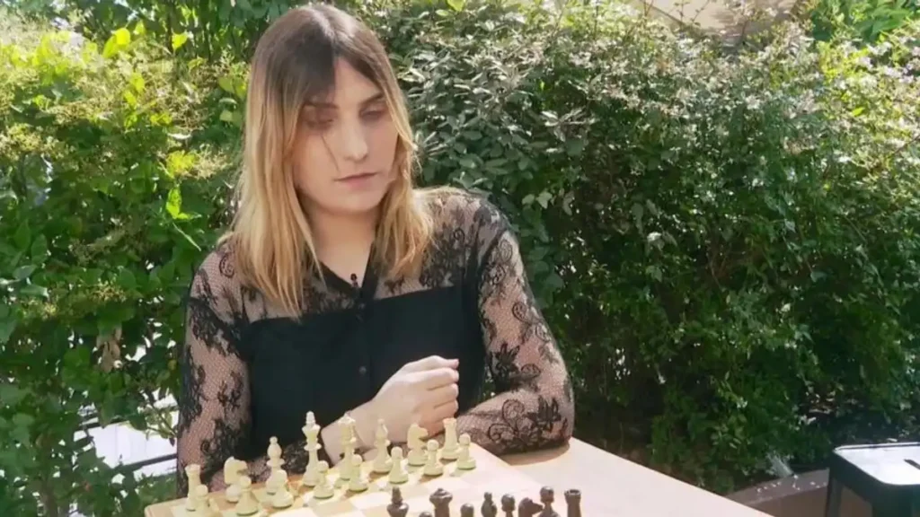 Yosha Iglesias: La Lucha de una Campeona Trans en el Ajedrez
