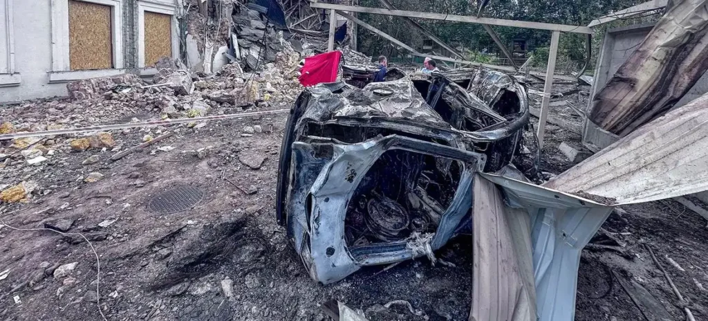 Kiev Sufre un Nuevo Ataque Aéreo: Más Víctimas y Destrucción