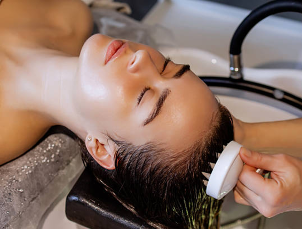 El Arte del Cuidado Capilar: Técnicas Japonesas para un Cabello Saludable
