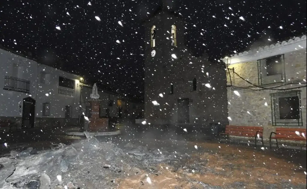 Nevadas Sorprendentes en el Interior de Valencia: Un Fenómeno Inusual