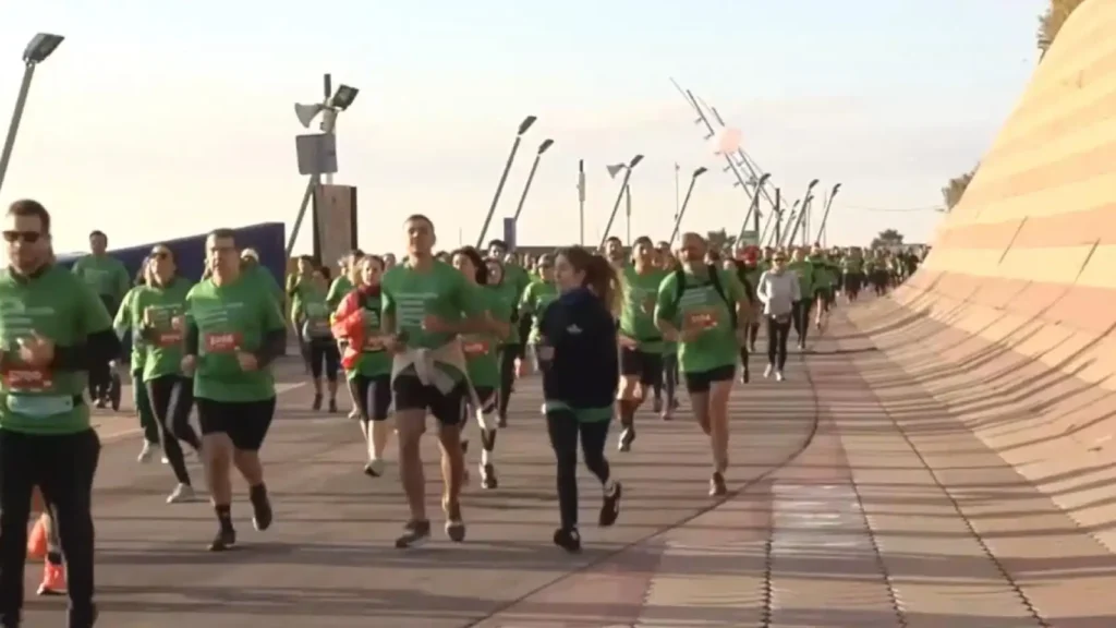Barcelona se une en la lucha contra el cáncer con una carrera solidaria