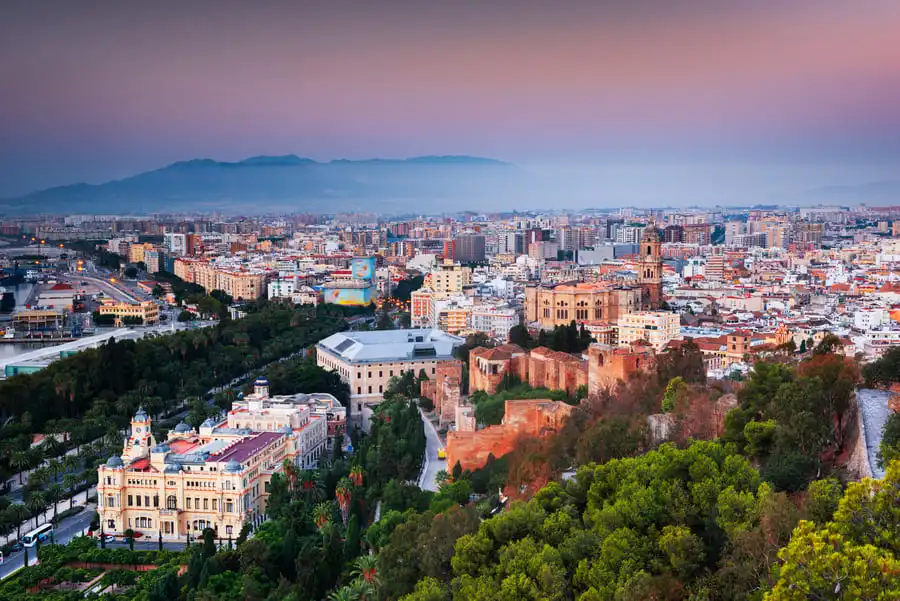 Análisis del Mercado Inmobiliario en Málaga: Tendencias y Desafíos en 2025