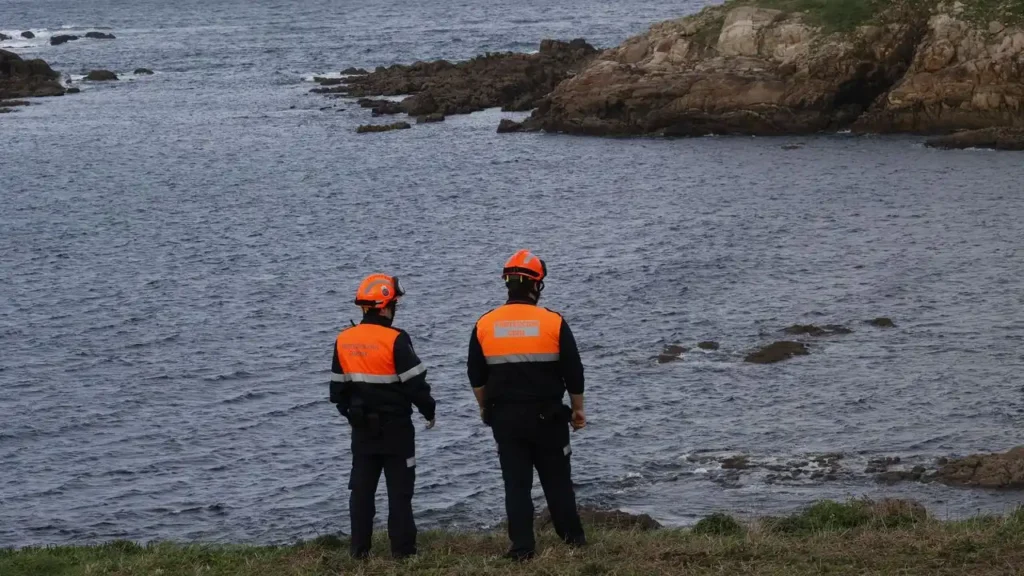 Operativo de Búsqueda en La Coruña: Desaparece un Pescador en el Mar