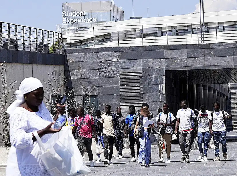 Conflicto en Pozuelo: El Futuro del Centro de Acogida de Inmigrantes en la Mira
