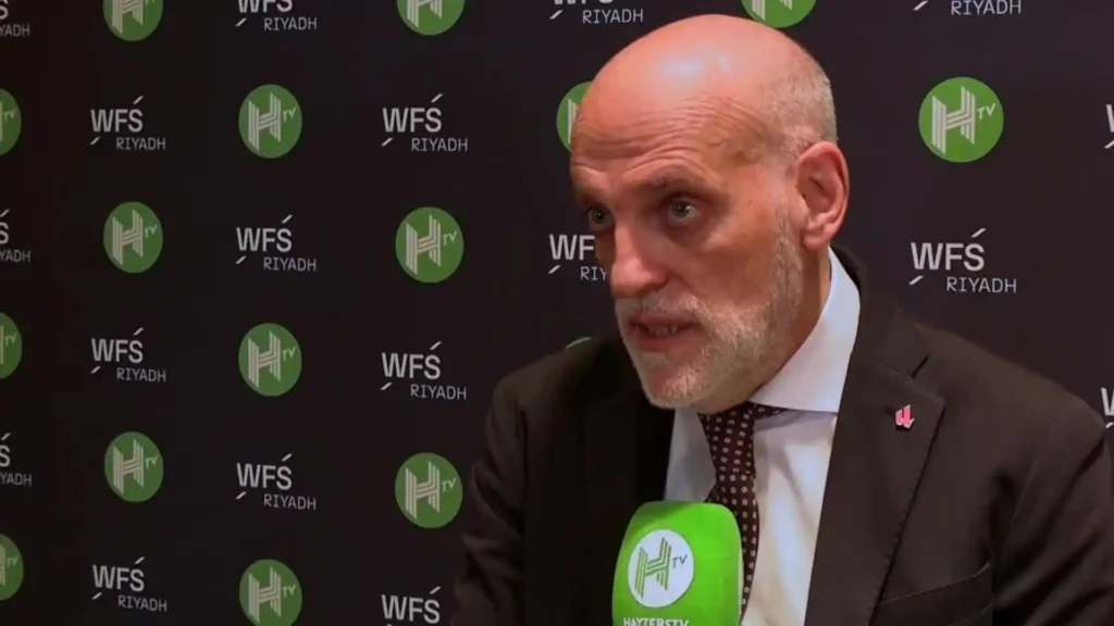 La Visión de Javier Tebas sobre el Futuro del Fútbol y la Lucha Contra la Piratería