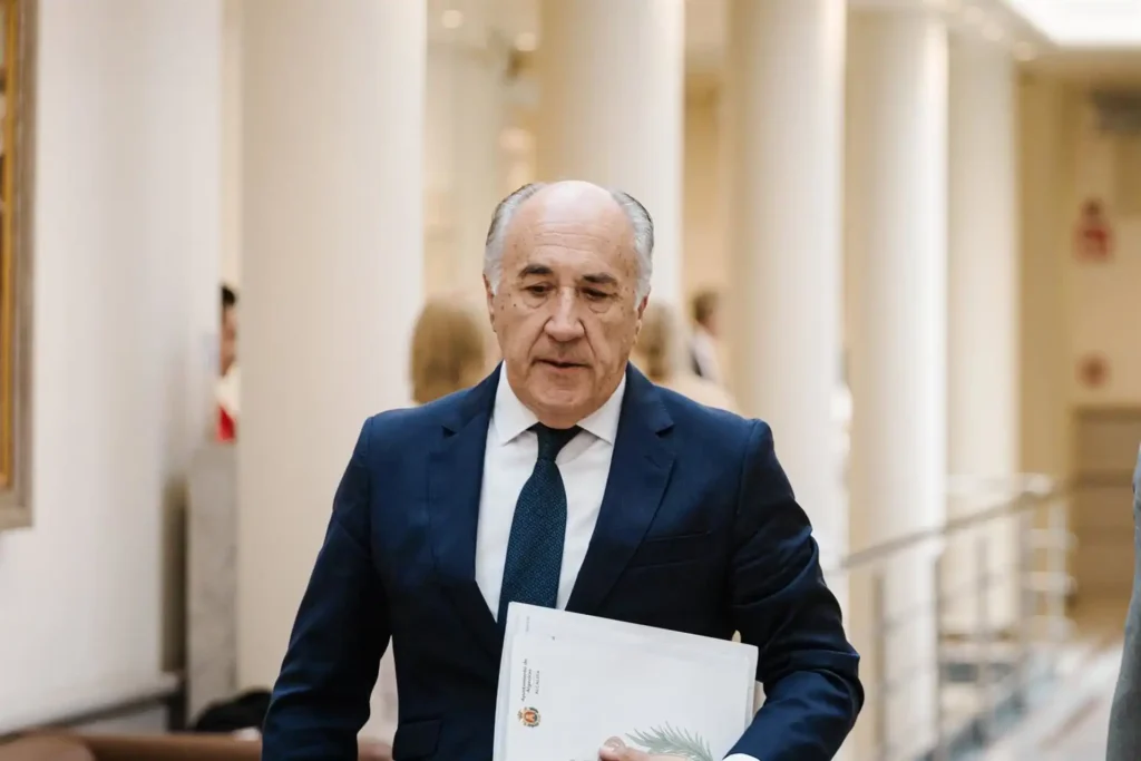 El Alcalde de Algeciras: Un Escenario de Poder y Controversia