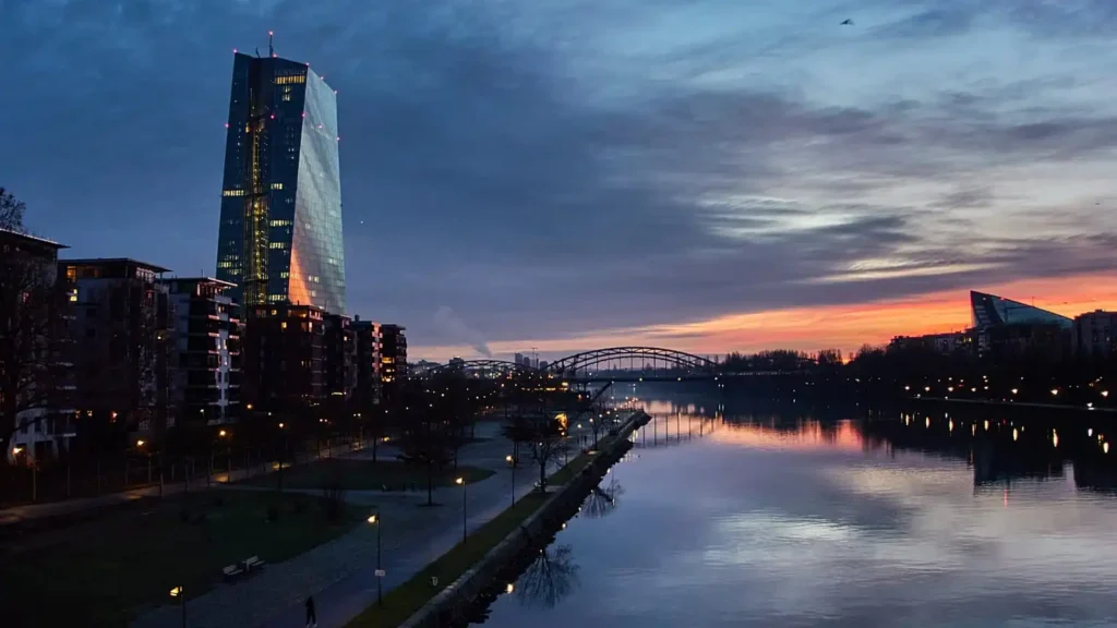 El BCE Mantiene Estables los Tipos de Interés: Análisis de la Situación Económica en la Eurozona