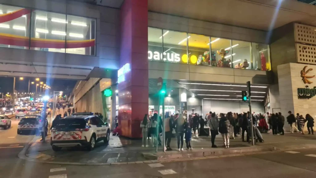 El Heroísmo en el Centro Comercial Màgic: Un Ataque que Conmovió a Badalona