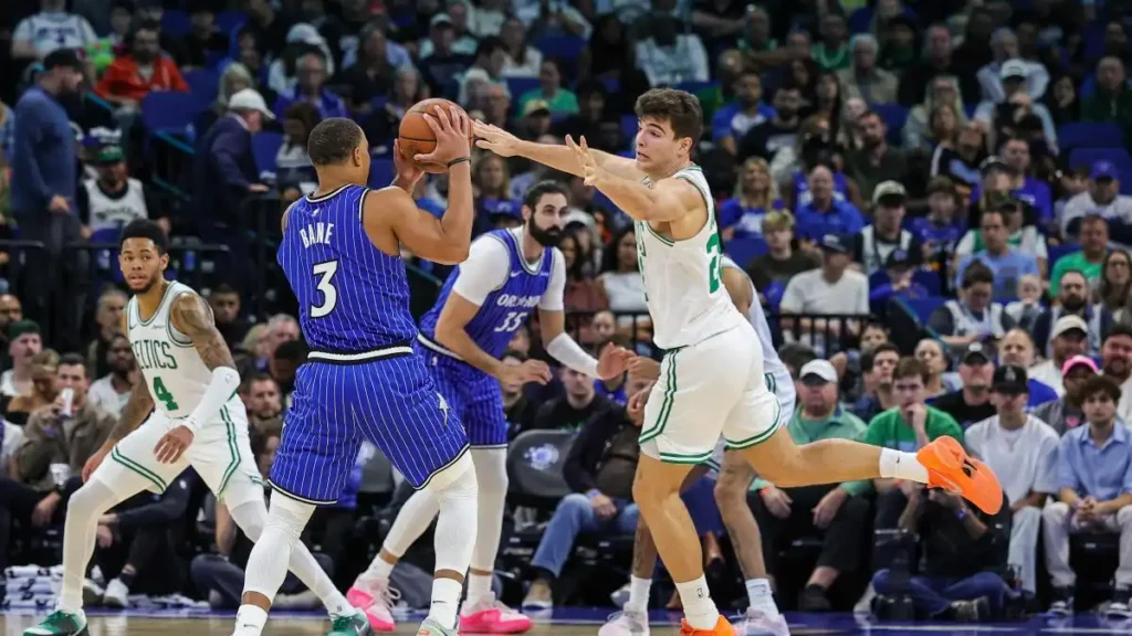 Hugo González Brilla en el Último Cuarto y Lleva a los Celtics a la Victoria
