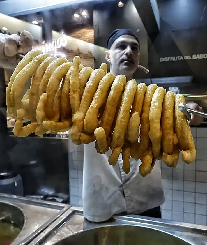 La Tradición de los Churros en Málaga Durante la Navidad