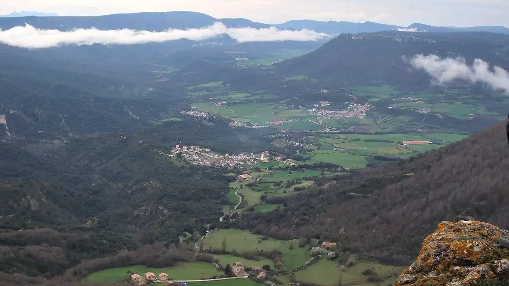 Descubriendo el Valle de Améscoa: Un Refugio de Historia y Naturaleza en Navarra