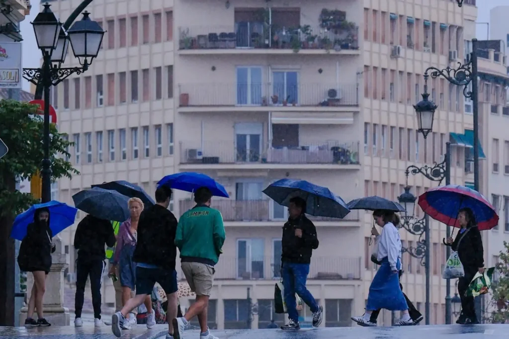 Clima Incierto en Málaga: Frío y Lluvias para las Fiestas