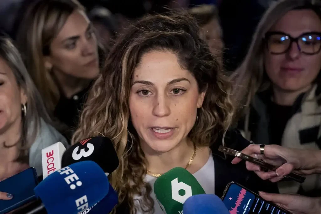 El Gobierno exige la dimisión de Feijóo por sus mensajes durante la tragedia de la dana