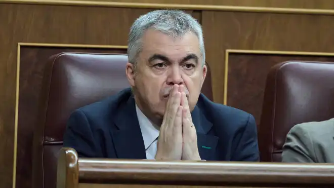 Indemnización Controvertida: El Caso de Santos Cerdán y su Salida del Congreso
