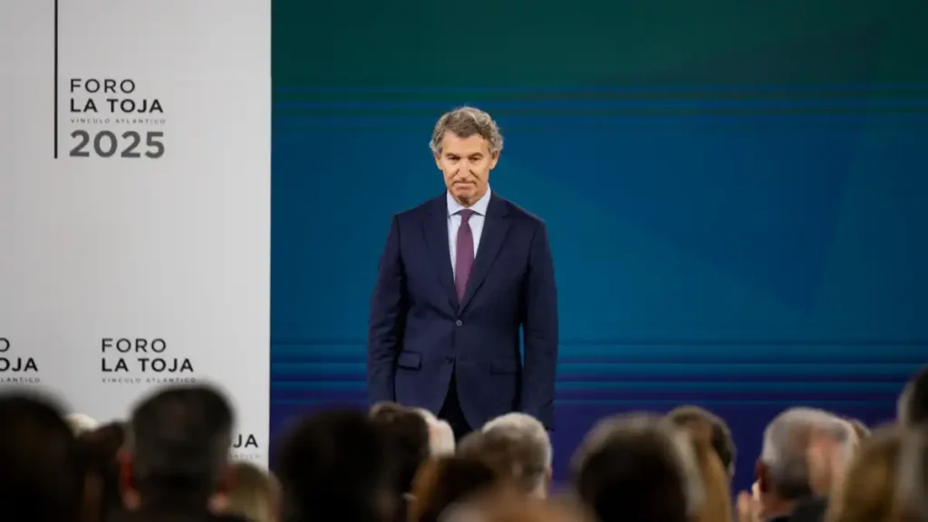 Feijóo y su Visión Crítica del Gobierno: Un Análisis del 2025