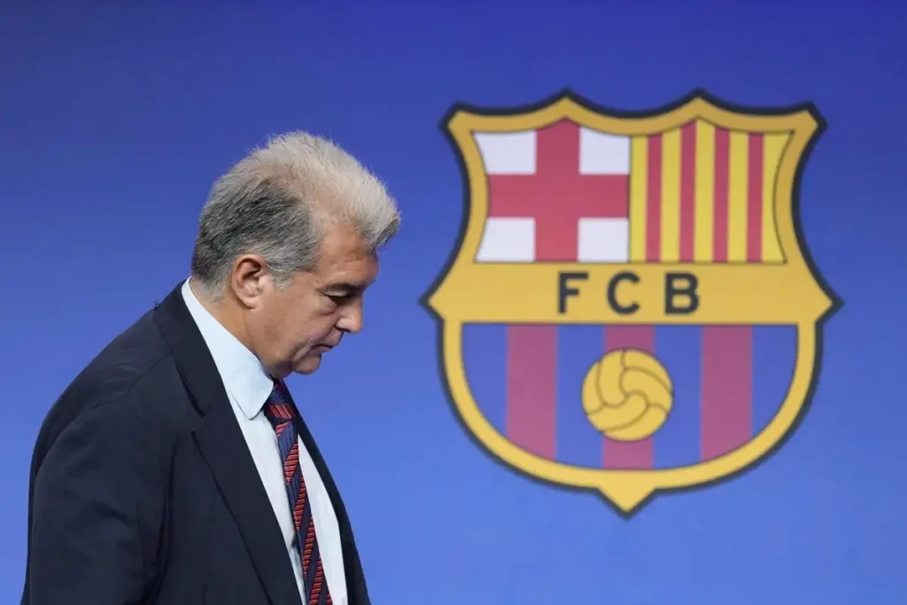 Implicaciones Legales para Laporta y Directivos del FC Barcelona por Presunta Estafa