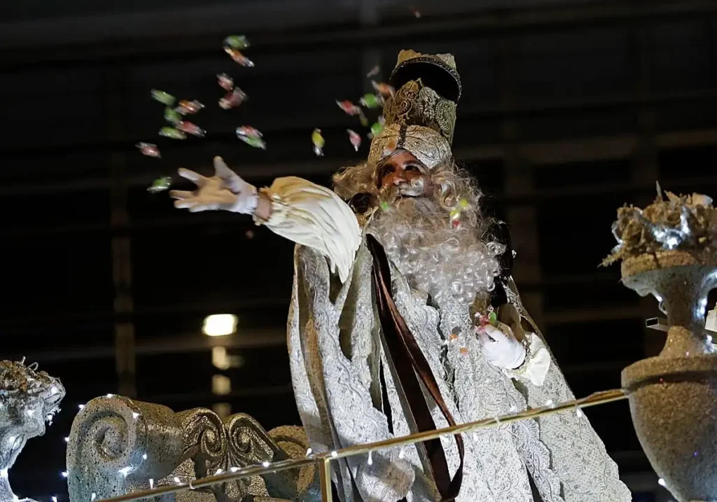 Descubre las Cabalgatas de Reyes Magos en Málaga 2026: Itinerarios y Actividades