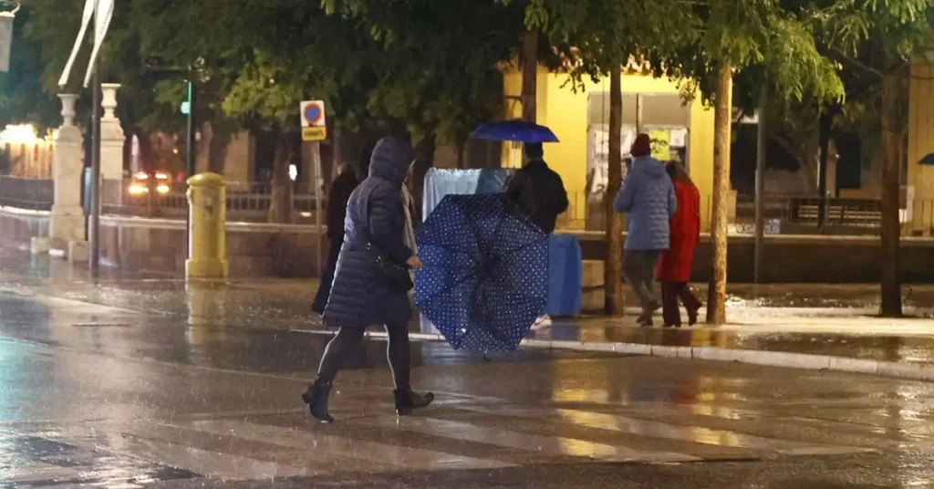 Málaga se Prepara para un Fin de Semana Lluvioso con la Borrasca Francis