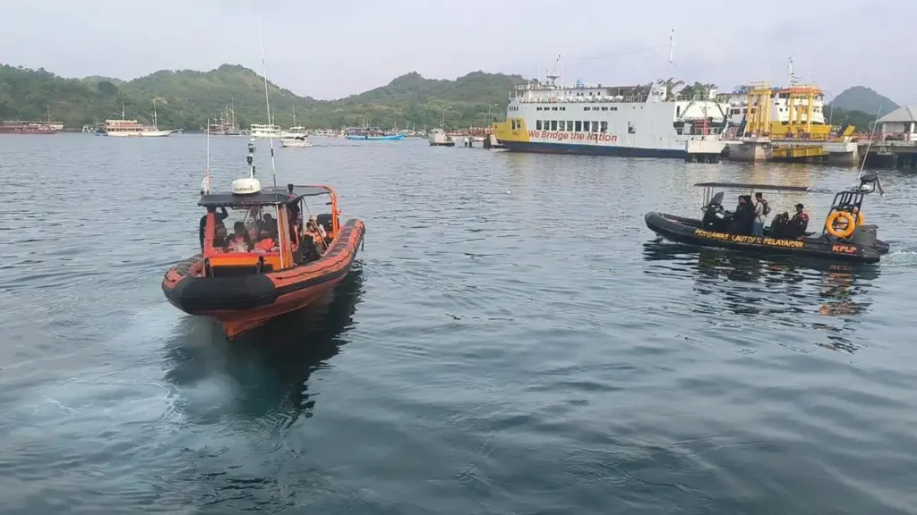 Intensa Búsqueda de Españoles Desaparecidos en Indonesia Tras Naufragio
